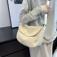 Valentina | Borsa a Tracolla in Nylon con Bottone Magnetico