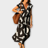 Linae - Robe bicolore noire et blanche avec décolleté en V