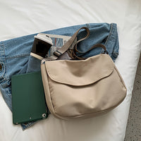 Valentina | Borsa a Tracolla in Nylon con Bottone Magnetico